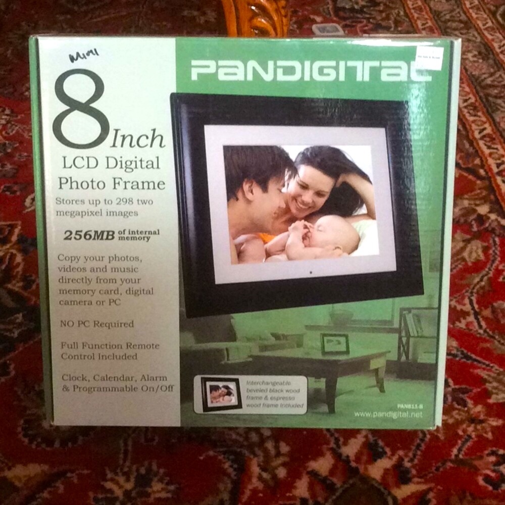 LCD Digital Photo Frame (8 inch)